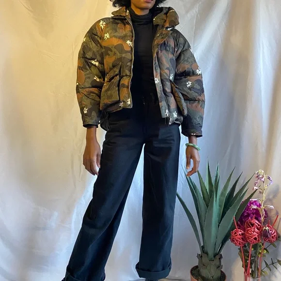 Army and floral print puffer jacket - Picture 7 of 14